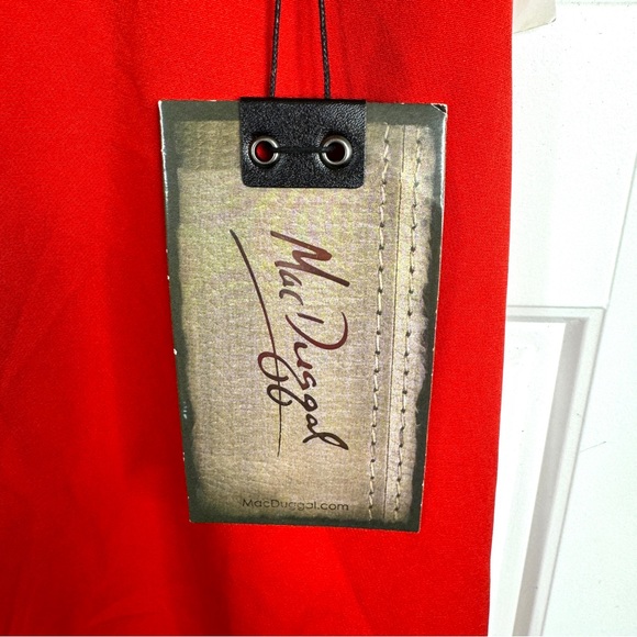 MAC DUGGAL Bow Shoulder V-Neck Gown Red Dress NEW Size 10 - Picture 12 of 14